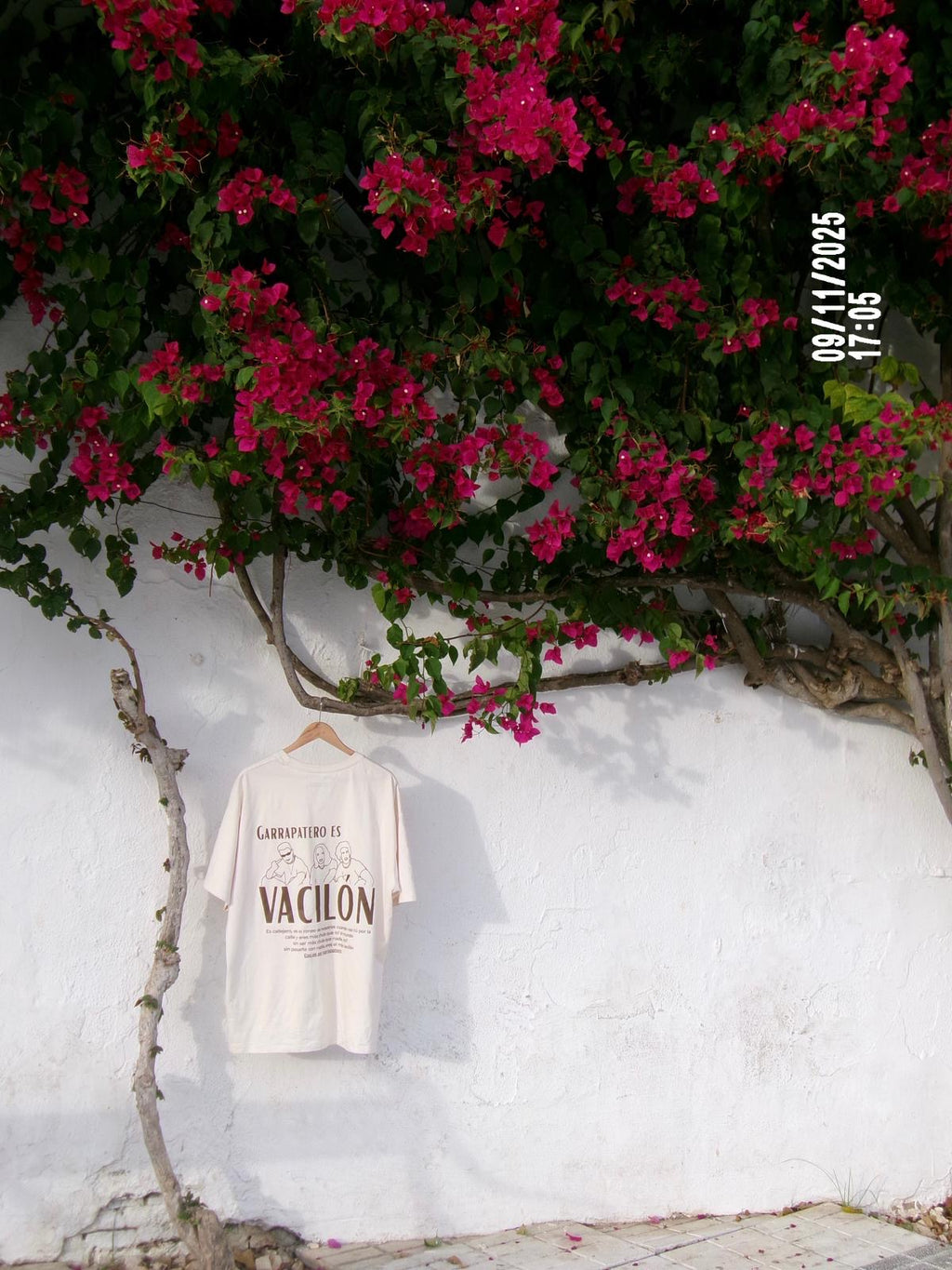 "GARRAPATERO ES VACILÓN" T SHIRT